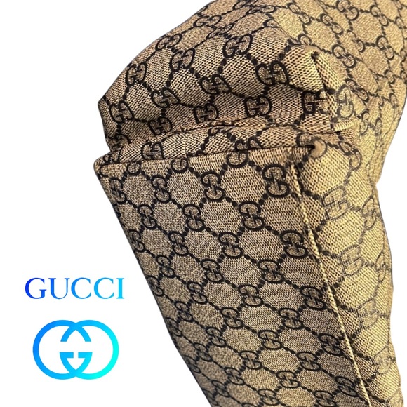 SOLD GUCCI GG Supreme Diaper Bag - Picture 5 of 13